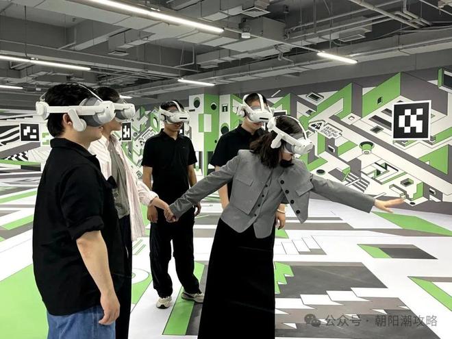 酒仙桥“火星基地”！全程高能不断！凯发k8登录大雨将至室内游玩！到(图4)
